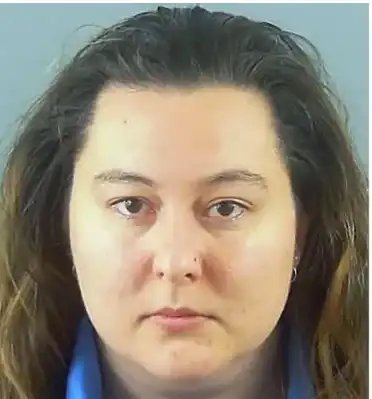 الممرضة إيما سنكلير