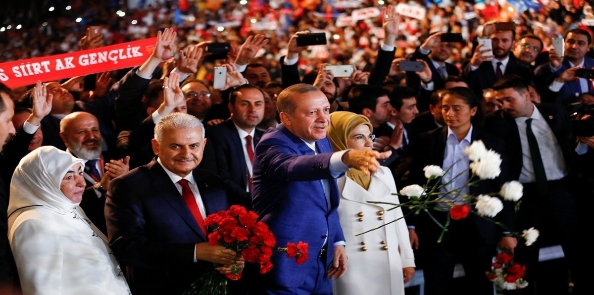 هل يطلق أردوغان حملة تطهير جديدة داخل صفوف الحزب الحاكم؟