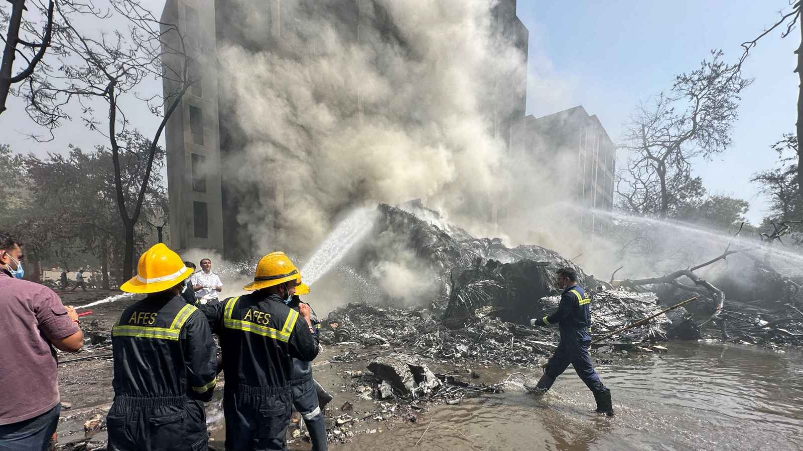 الخطوط الهندية تعلن جنسيات ركاب الطائرة المنكوبة (فيديو)