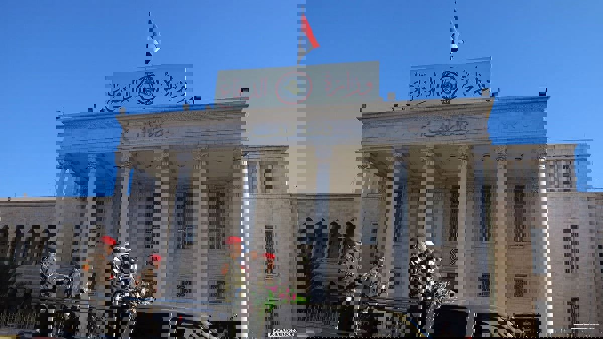 "الدفاع العراقية": لا صحة للأنباء عن اعتقال ضباط داخل الكلية العسكرية