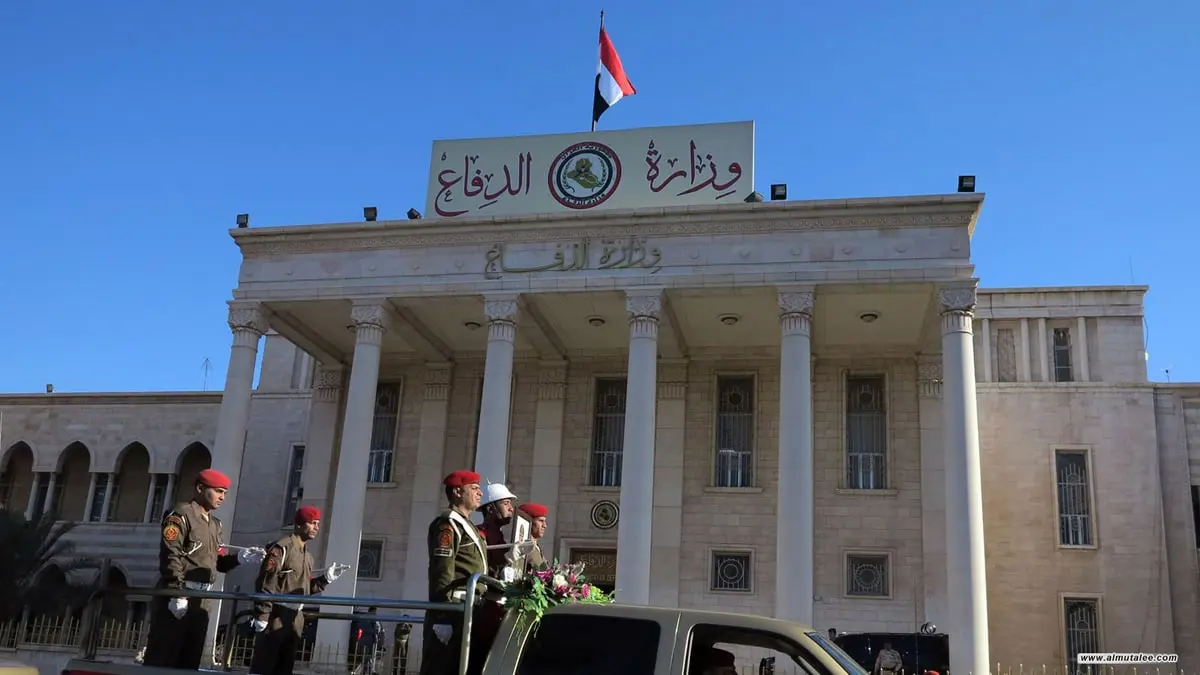 "الدفاع العراقية": لا صحة للأنباء عن اعتقال ضباط داخل الكلية العسكرية