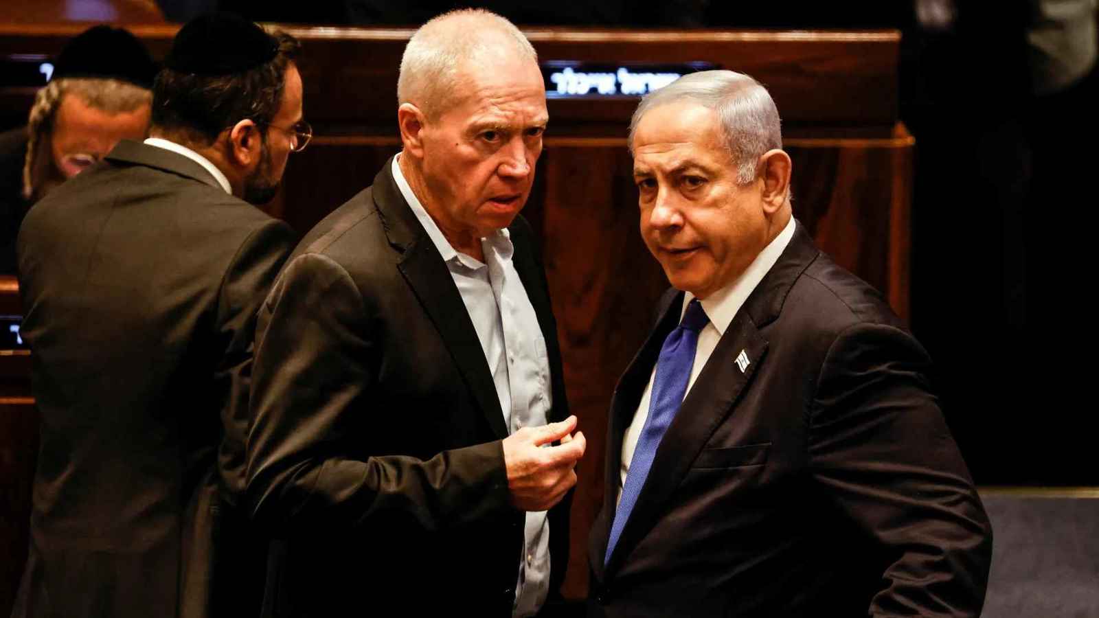 "سيهدم الشاباك".. غالانت يفتح النار على نتنياهو من جديد