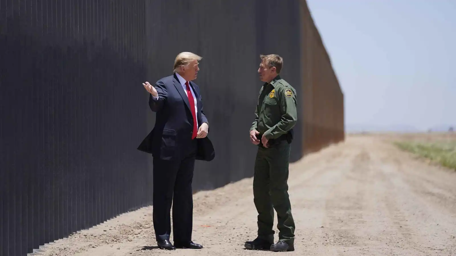 الحرب الأمريكية على المكسيك غير مستبعدة.. هل يمنعها الكونغرس؟