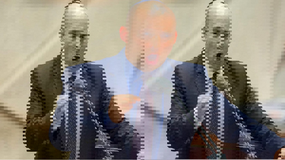 وزير إسرائيلي يوجه تهديدًا لإسماعيل هنية بالعربية (فيديو) 