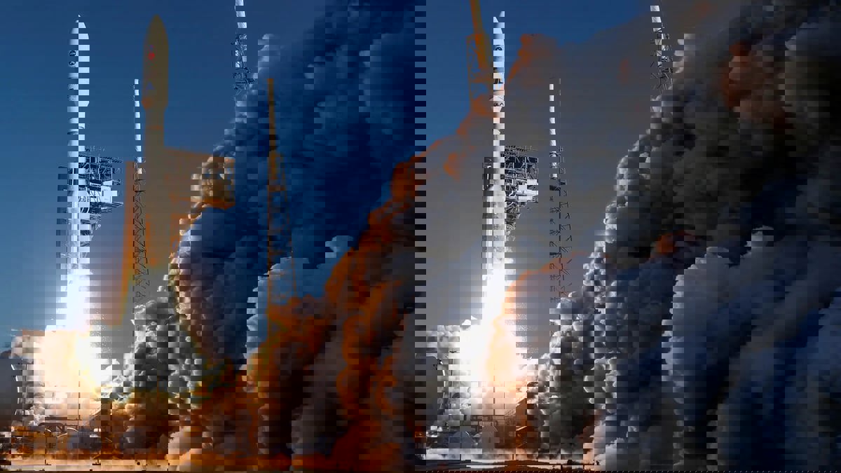 "ناسا" تطلق أول صاروخ من ميناء فضائي تجاري في أستراليا