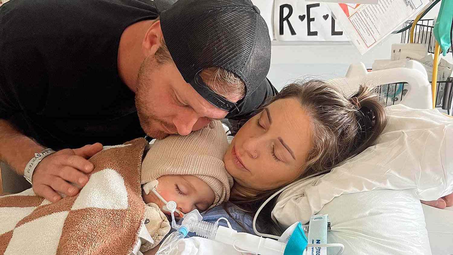 بسقوط مرآة فوقه.. وفاة طفل لمؤثرة تربوية بشكل مأساوي (فيديو)