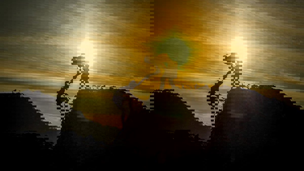 "العطاء".. فوائد جمة على الروح والجسد