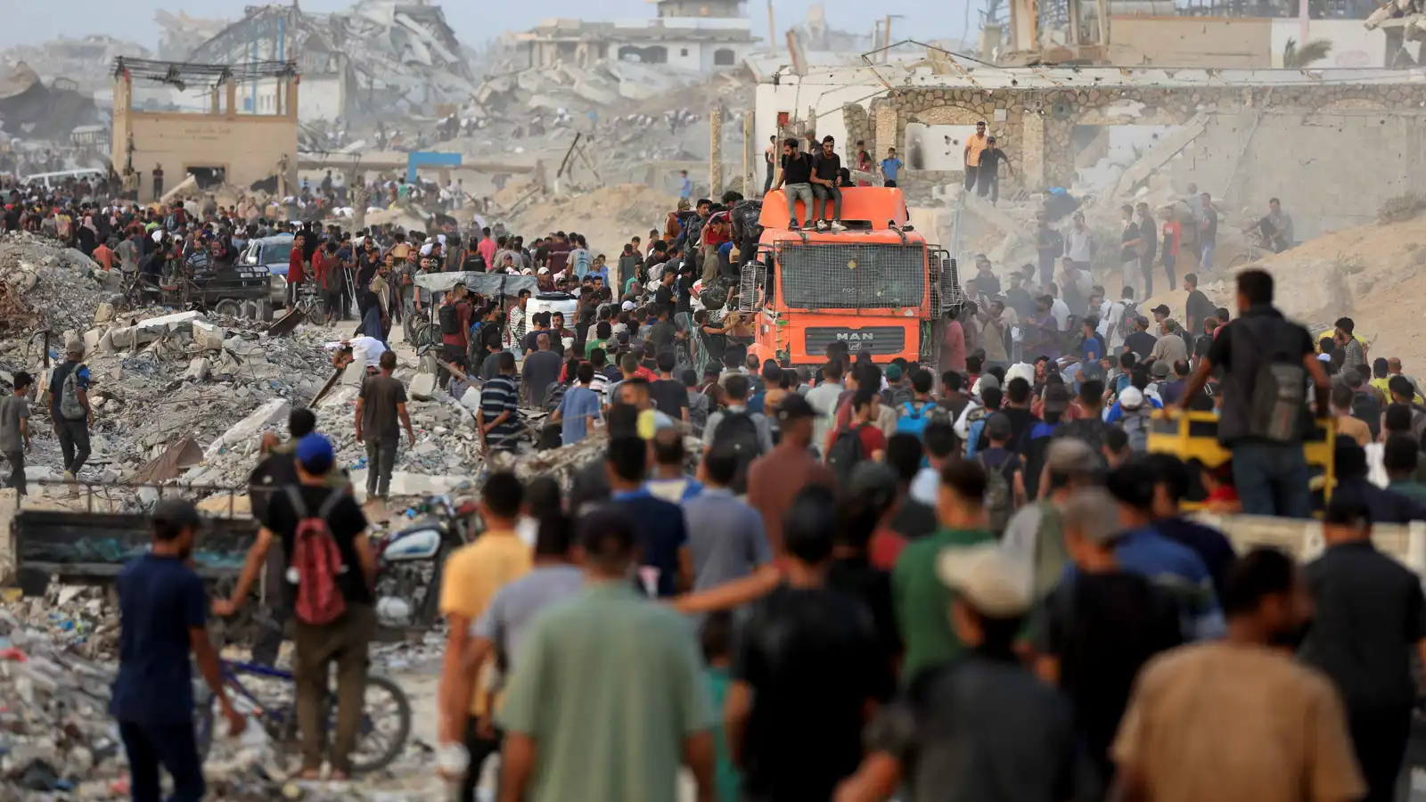 وسط تصاعد الدعوات الدولية لتدخل عاجل.. المجاعة تنهش أهالي غزة