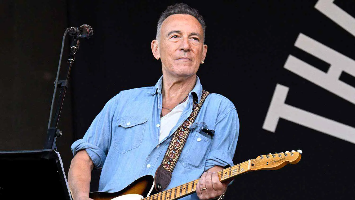 بروس سبرينغستين يطرح مجموعة موسيقية "غير مسبوقة"