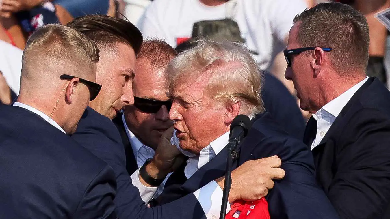 "مصور الرؤساء" يروي تفاصيل ما حدث مع ترامب