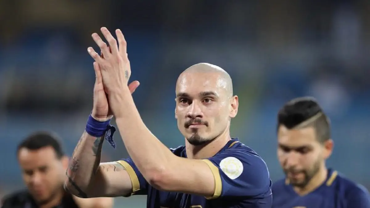 صحيفة: نادي النصر السعودي يتفاوض لشراء عقد مايكون ويرفض التفريط في جوليانو