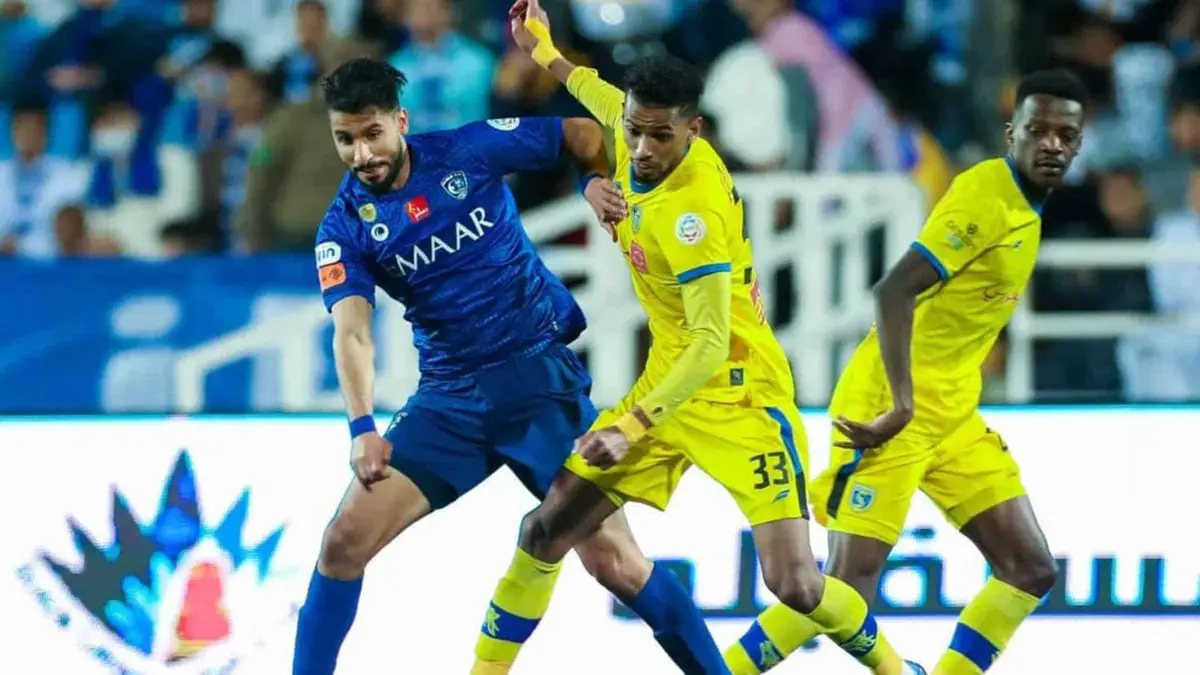 الموعد والقنوات الناقلة والتشكيل المتوقع.. كل ما تريد معرفته عن مباراة الهلال ضد التعاون