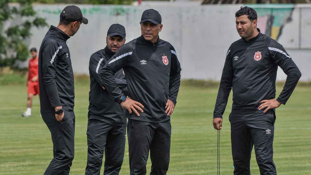 النجم الساحلي التونسي ينفصل عن مدربه محمد المكشر