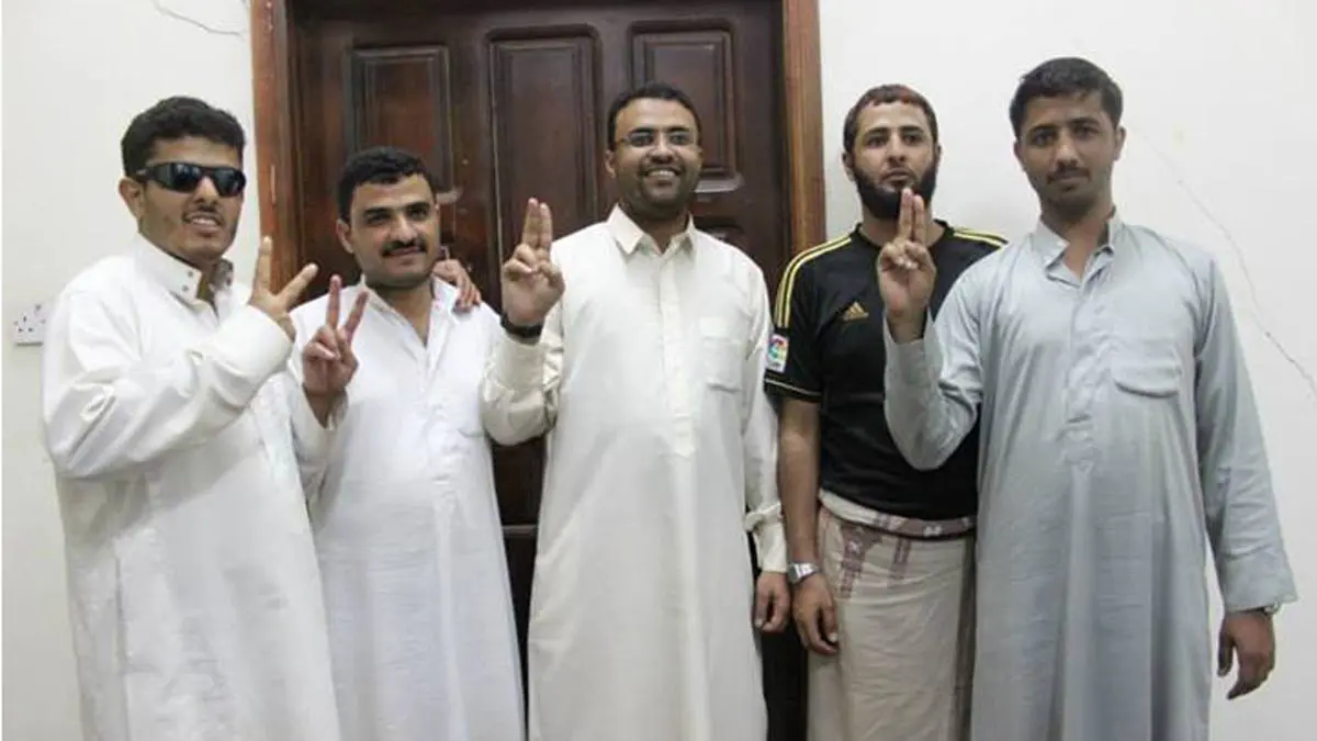 الحوثيون يفرجون عن متهمين بتفجير جامع النهدين