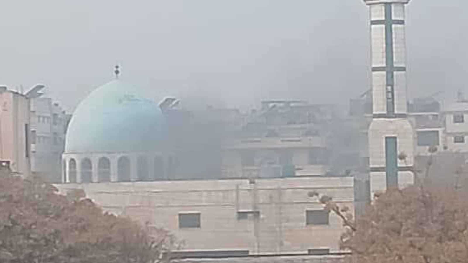 قتلى وجرحى بانفجار داخل مسجد في حمص السورية (فيديو وصور)