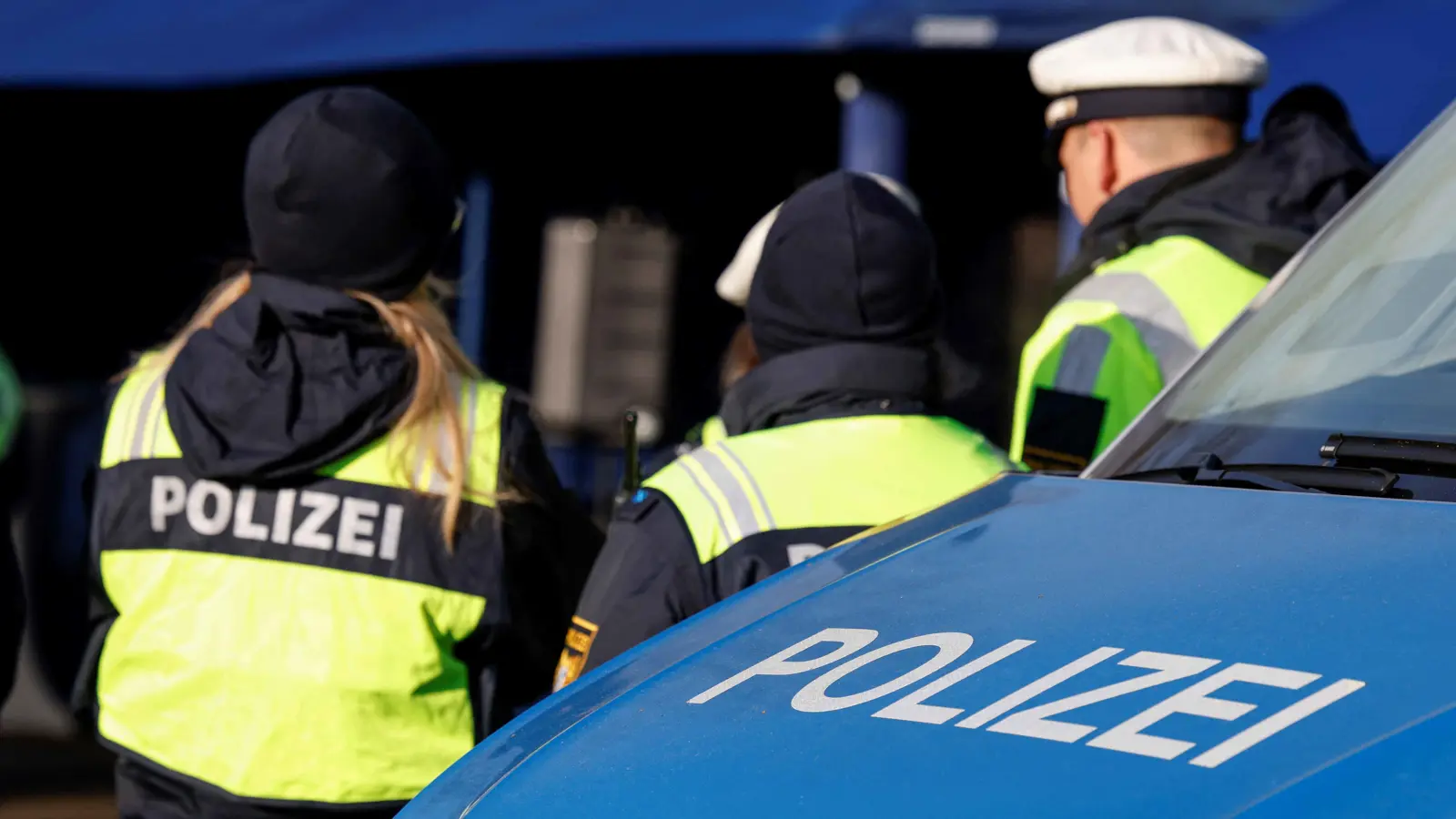 حظر مجموعة "مملكة ألمانيا" اليمينية المتطرفة واعتقال 4 من قادتها