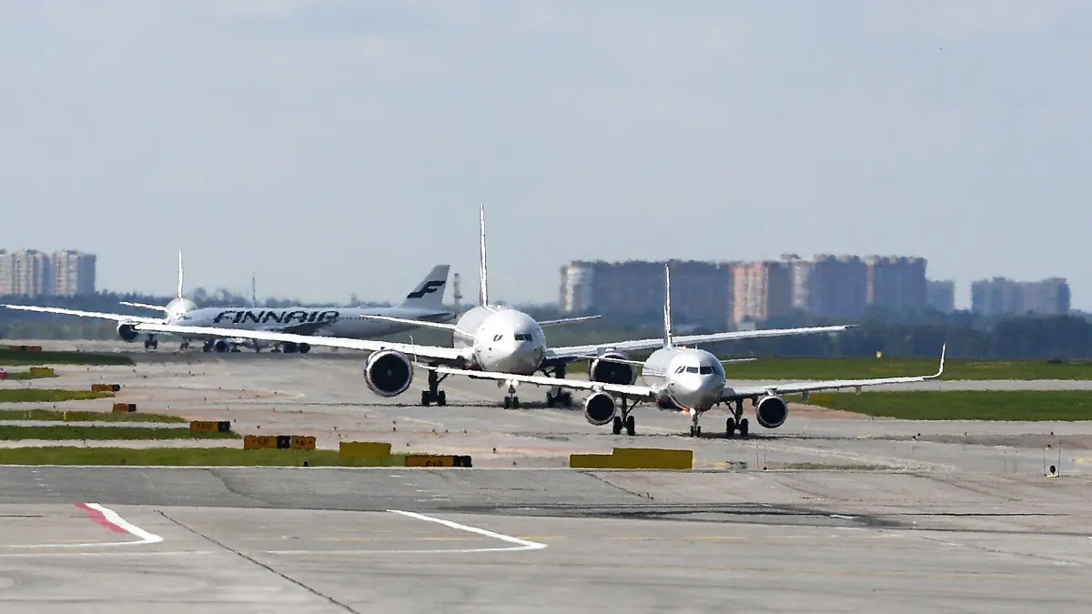 اصطدام طائرتين في مطار بضواحي موسكو 