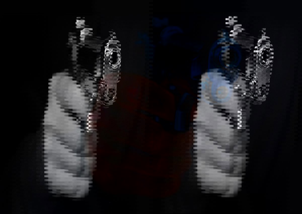 تبادل إطلاق نار بين الجيش وتاجر مخدرات يثير الذعر في بيروت (فيديو)