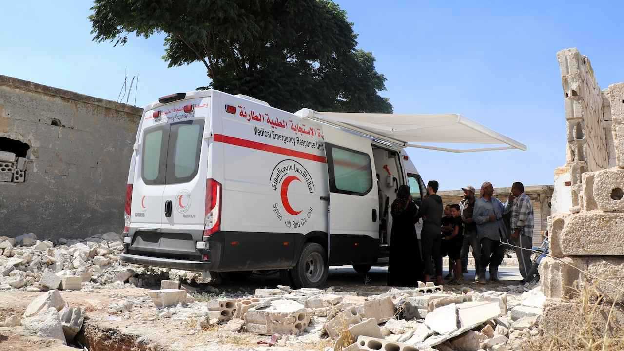 مصدر لـ"إرم نيوز": تحرير مختطفين للهلال الأحمر السوري في درعا