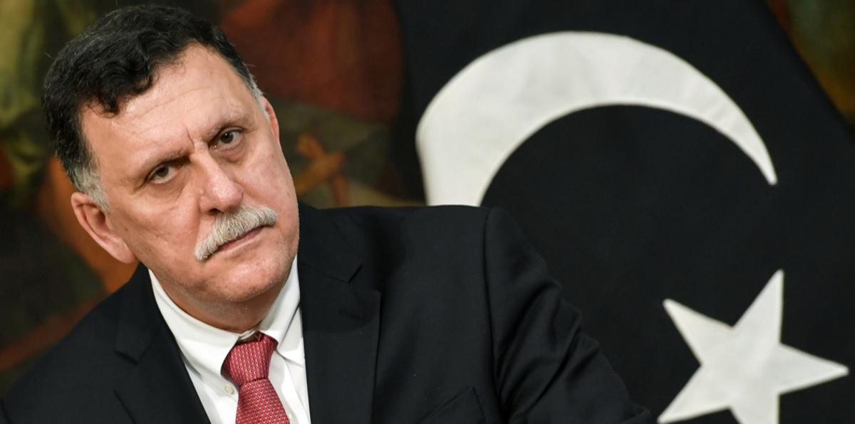 السراج يحذر من "مخاطر" معركة درنة