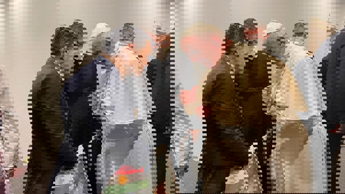 طابع بريدي لزيارة بابا الفاتيكان لإقليم كردستان العراق يثير غضب تركيا وإيران