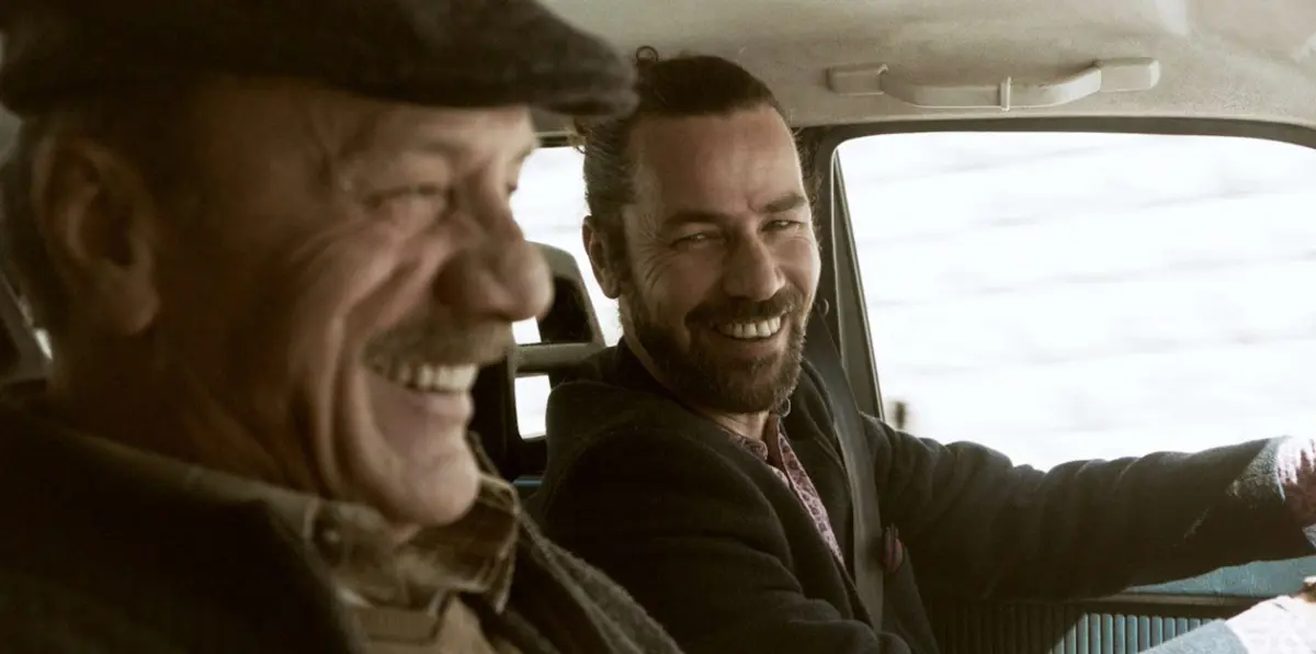 الفيلم الفلسطيني "واجب" يفوز بالمهر الطويل في مهرجان دبي السينمائي‎