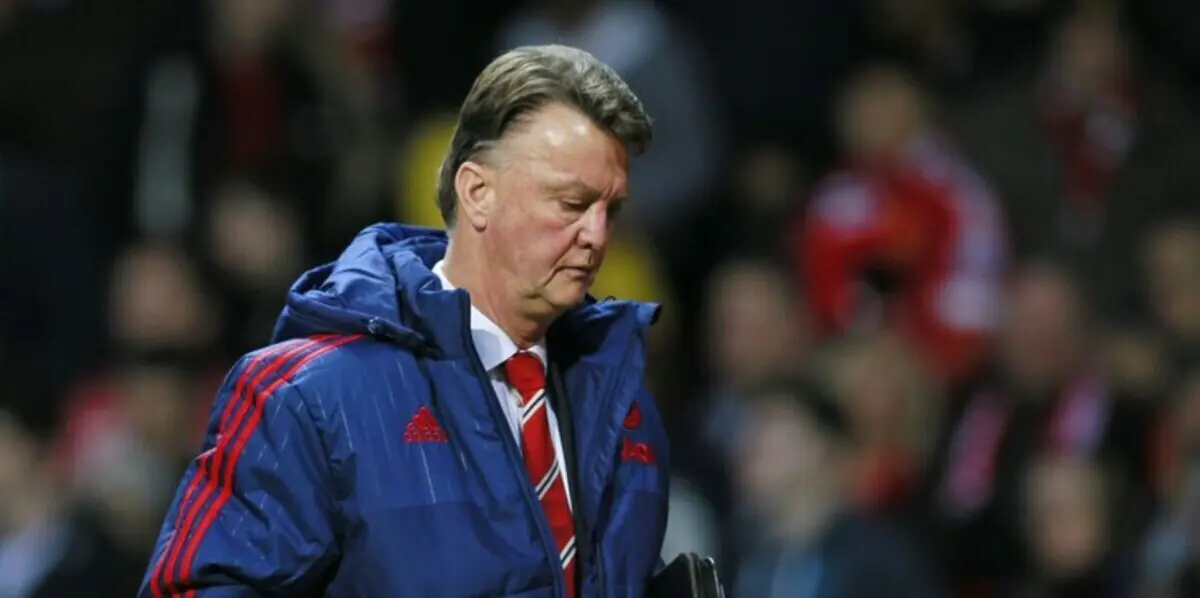 "صن" تسخر من فان غال بغلاف ناري (صورة)