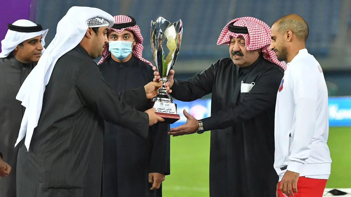 نادي الكويت يتوج بطلا لكأس السوبر بفوزه على العربي (فيديو)