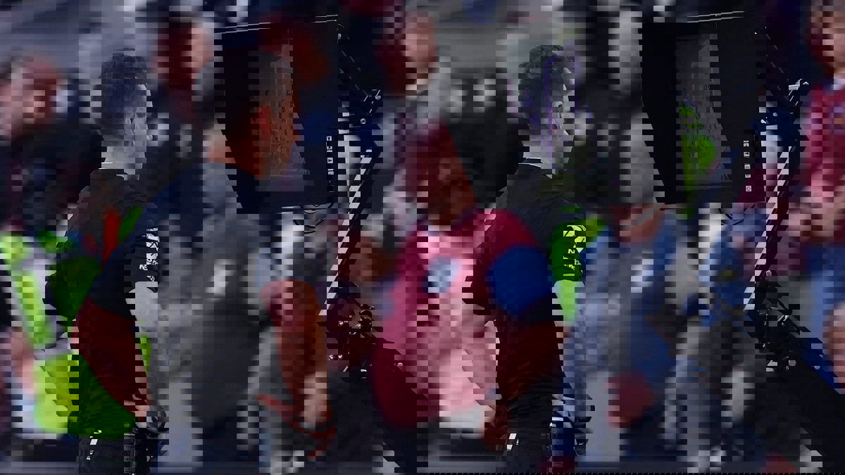 الحكم يلغي ثلاثة أهداف لويستهام في التعادل مع أستون فيلا