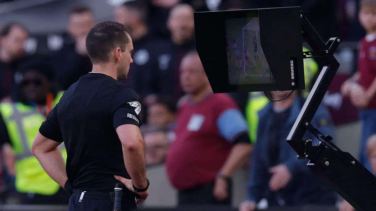 الحكم يلغي ثلاثة أهداف لويستهام في التعادل مع أستون فيلا