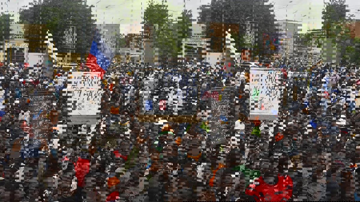 في ظل المجالس العسكرية.. اللغة الفرنسية تتجه للاندثار في أفريقيا