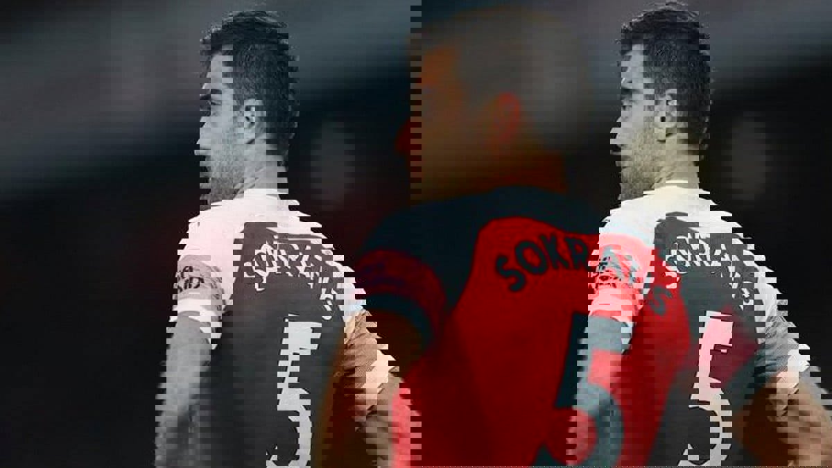 تقرير: الشباب السعودي يقدم عرضا ضخما لضم سوكراتيس مدافع آرسنال