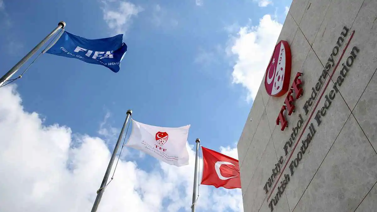 إيقاف 149 حكما في تركيا بعد تحقيق بالمراهنات