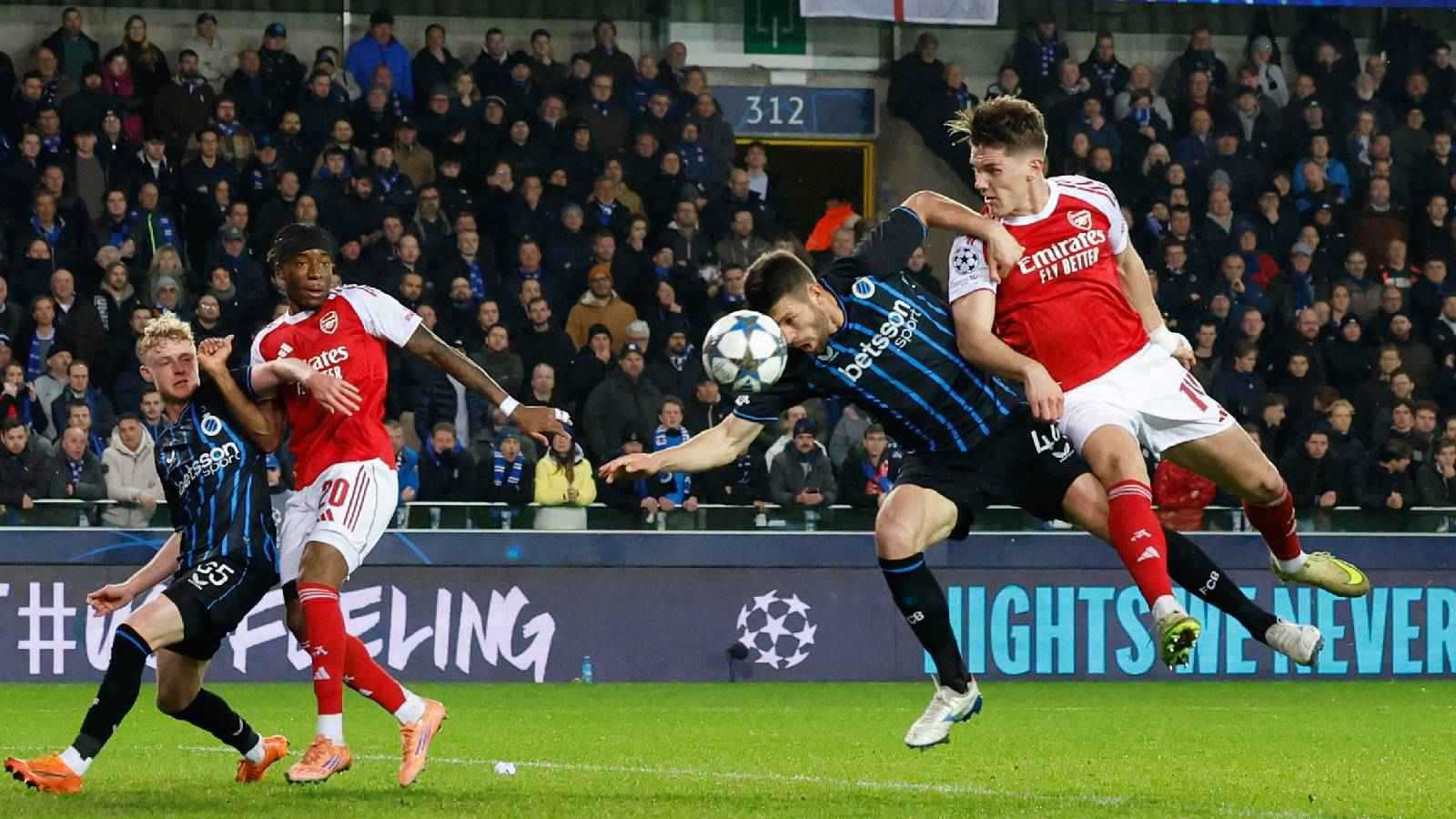 أرتيتا مدافعاً عن غيوكريس: الأهداف ستأتي قريباً