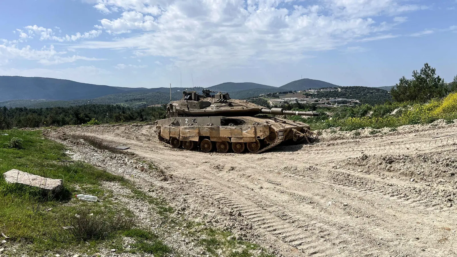 "بيروت مقابل المطلة".. إسرائيل تحذر لبنان بعد اعتراض صواريخ بالجليل (فيديو)