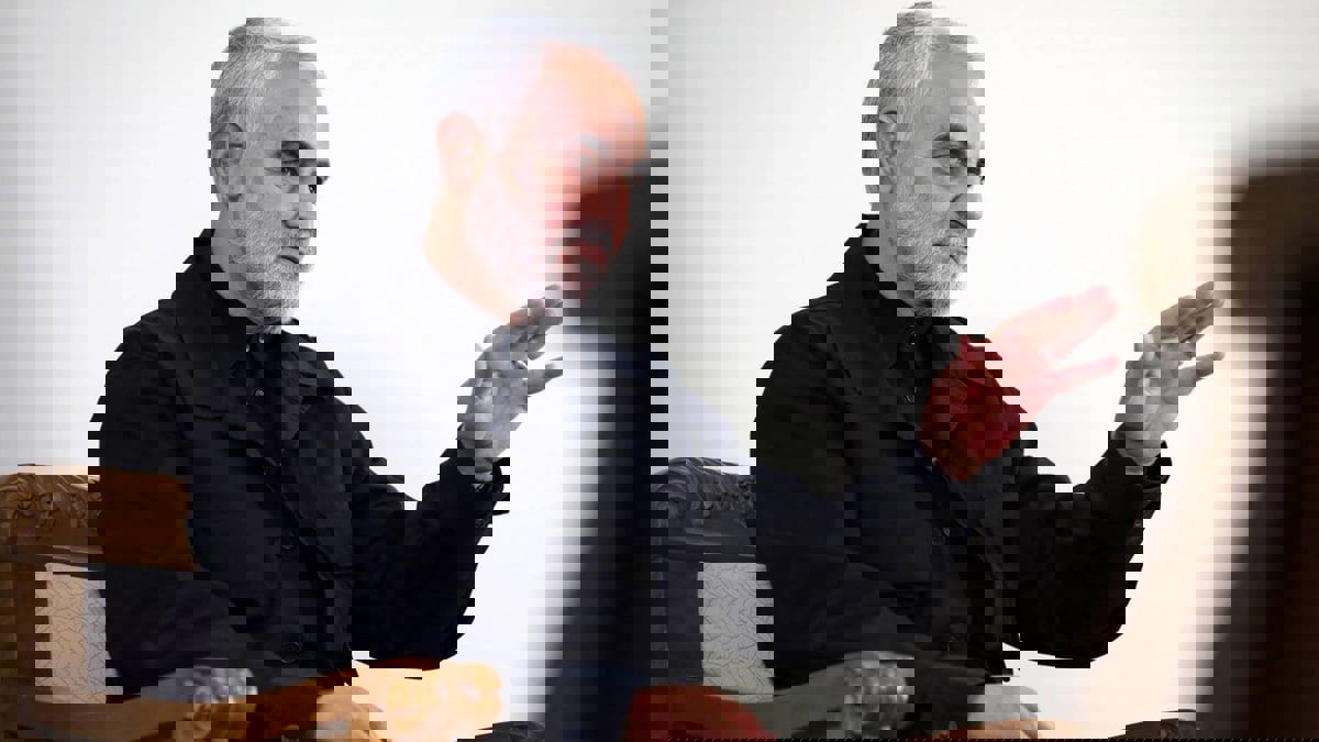 إيران.. اعتقال شخص حرق تمثال قاسم سليماني (فيديو)