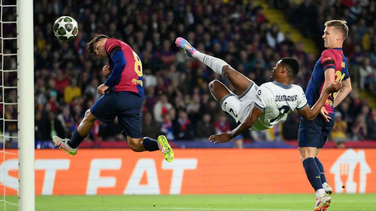 لديه شرط جزائي.. برشلونة يقترب من التعاقد مع "جلاده" الهولندي