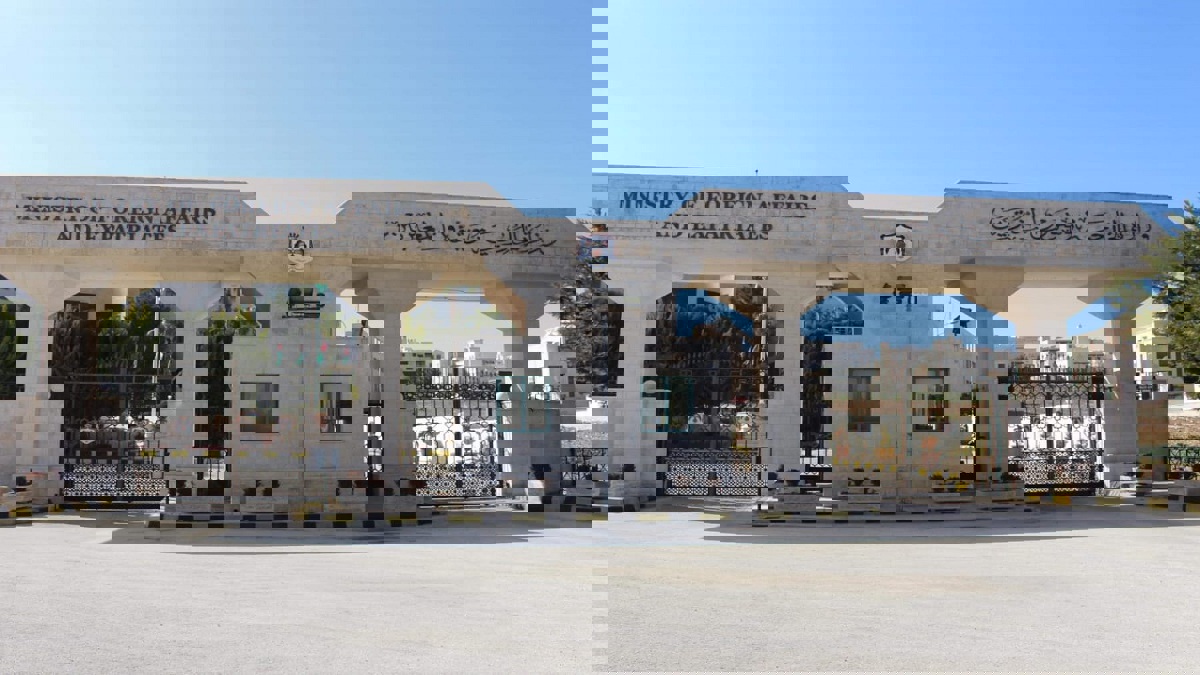 مقابل غرامات مالية.. إيران تفرج عن 3 أردنيين محتجزين لديها منذ شهرين