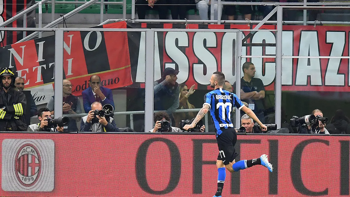 أهداف مباراة ميلان ضد إنتر ميلان.. 2-0 لـ"النيراتزوري" (فيديو)