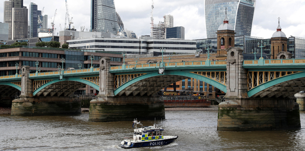 الشرطة: مهاجمو جسر لندن حاولوا استئجار شاحنة زنتها 7.5 طن