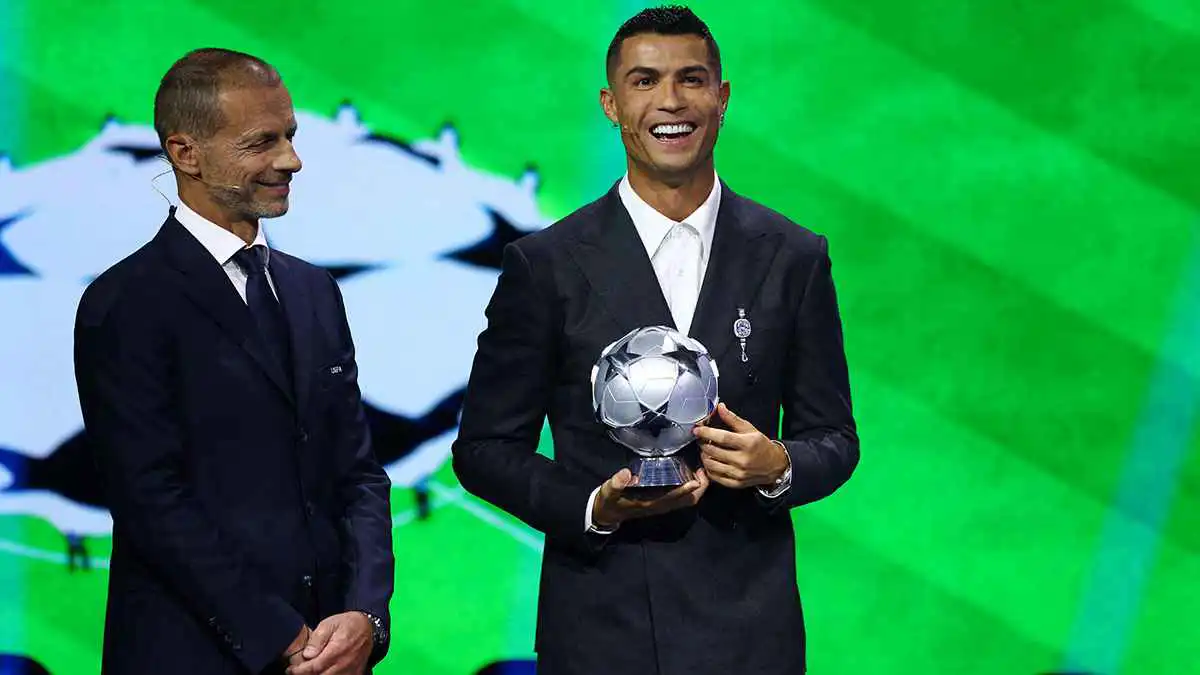 نحتاج إلى حصان حتى نلحق به.. ماذا قال رئيس "يويفا" عن كريستيانو رونالدو؟