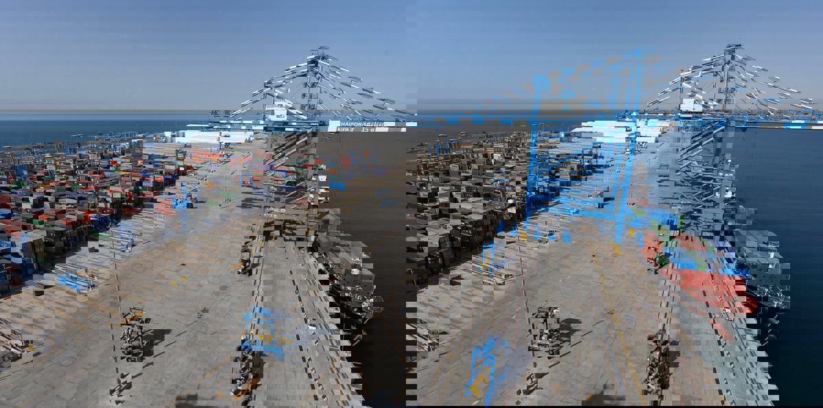 "موانئ دبي العالمية" والصومال يوقعان اتفاقية إنشاء منطقة اقتصادية حرة