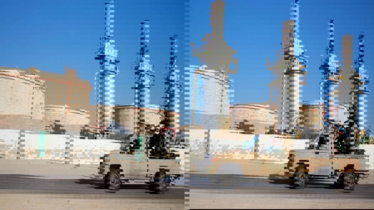 "أميركان هيرالد تريبيون": اتفاق النفط الليبي يمهد لحوار سياسي مستدام