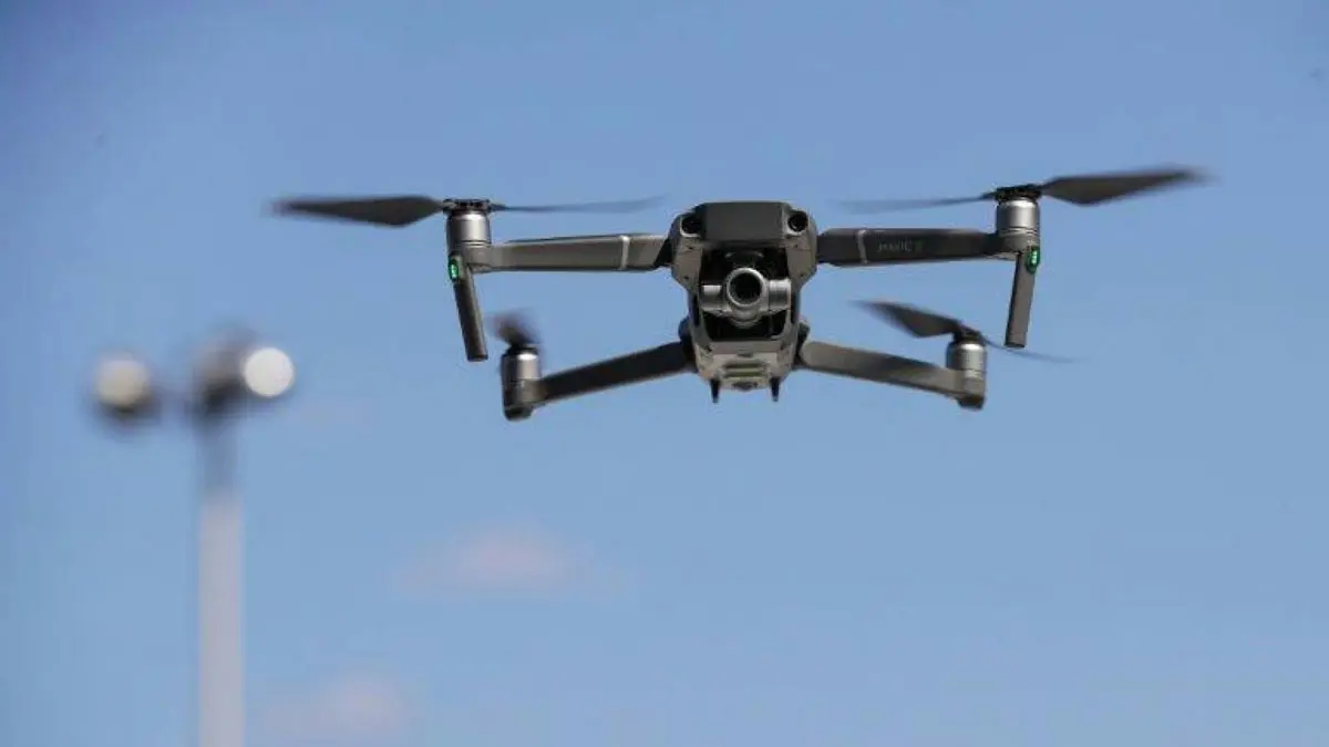 بالطائرات المُسيرة والفحوص .. الهند تكافح لإبعاد كورونا عن عشوائيات مومباي‎