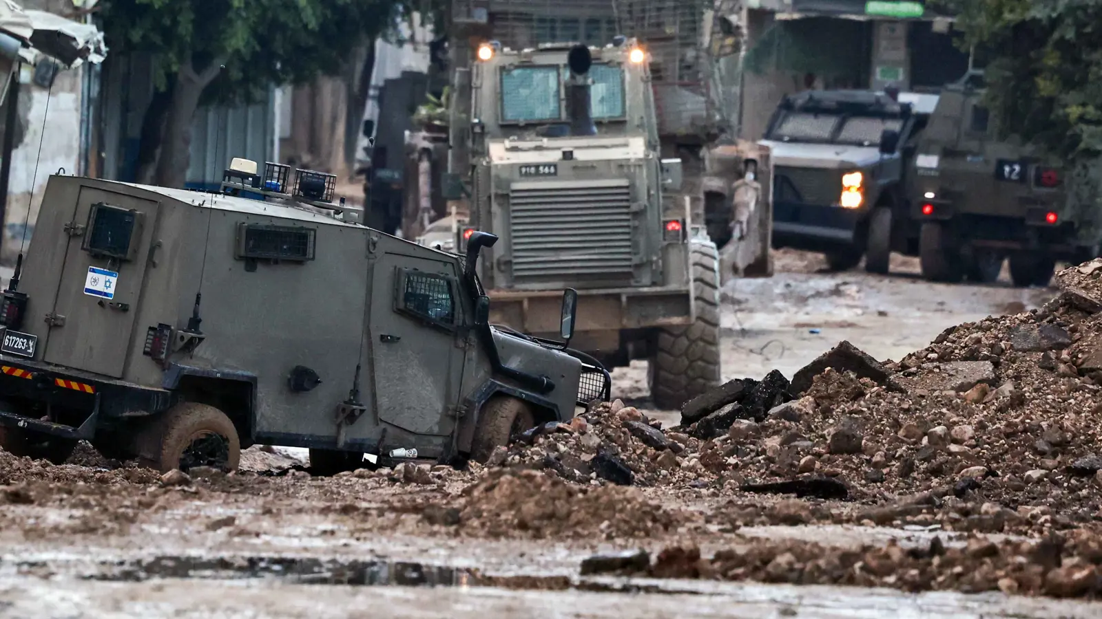 14 قتيلا وعشرات الإصابات.. جنين تحت وطأة عملية "السور الحديدي"