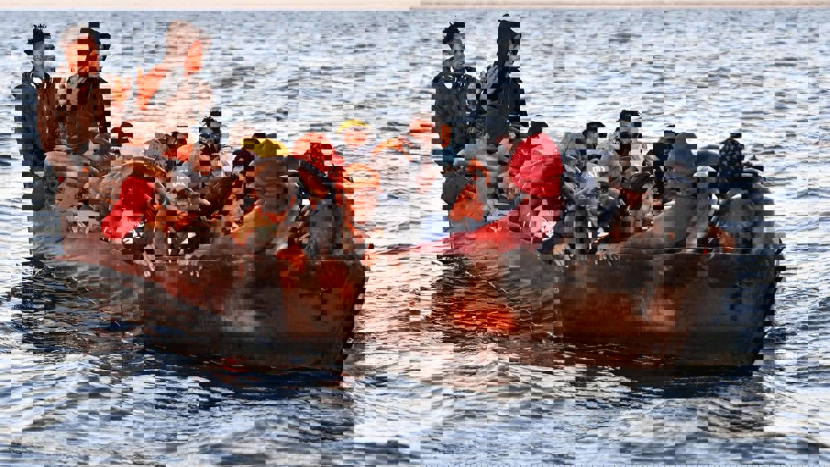 تونس تفكك شبكة متخصصة بتهريب المهاجرين 