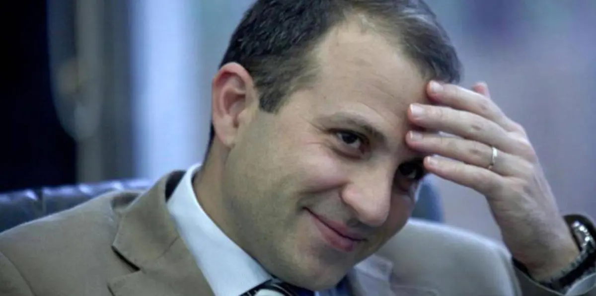 #باسيل_لازم_يستقيل .. عنوان معركة ضد "عنصرية" وزير