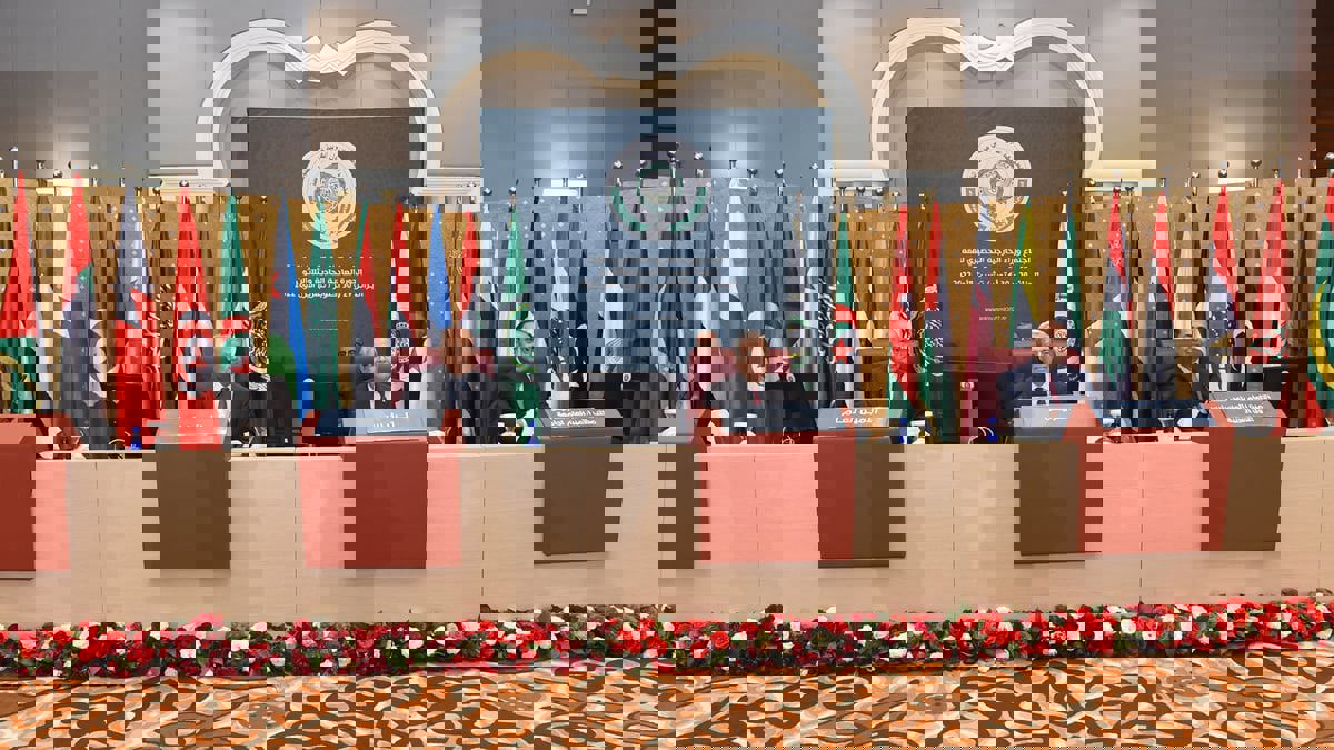 قبل يومين من عقدها.. وزراء الخارجية العرب يقرون جدول أعمال قمة الجزائر

