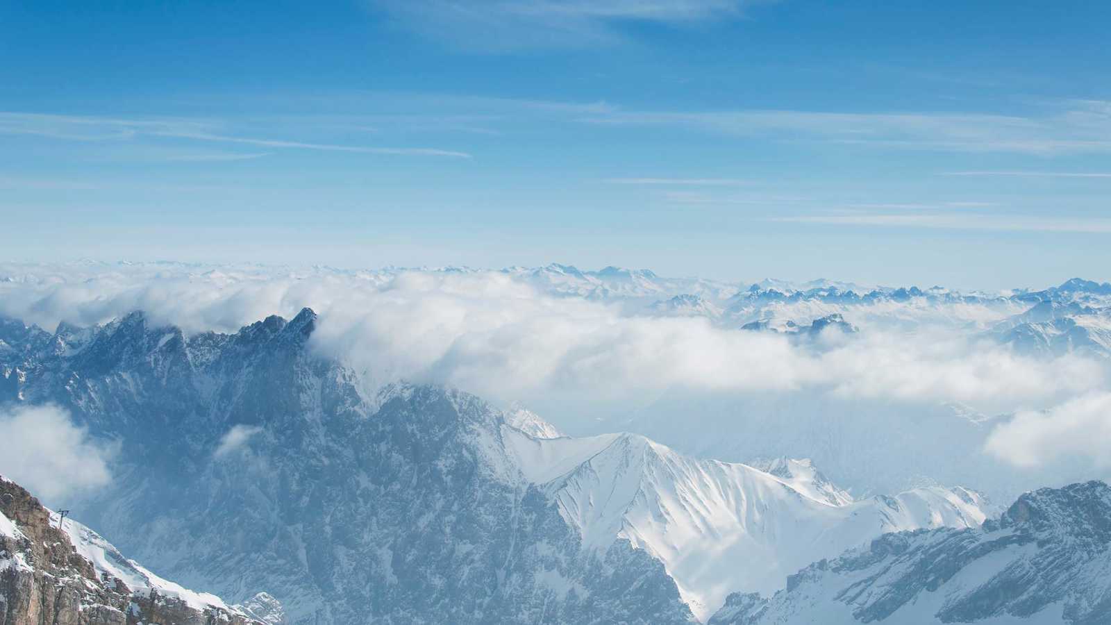 العثور على رفات متسلق جبال مفقود منذ 31 عامًا بعد ذوبان الجليد