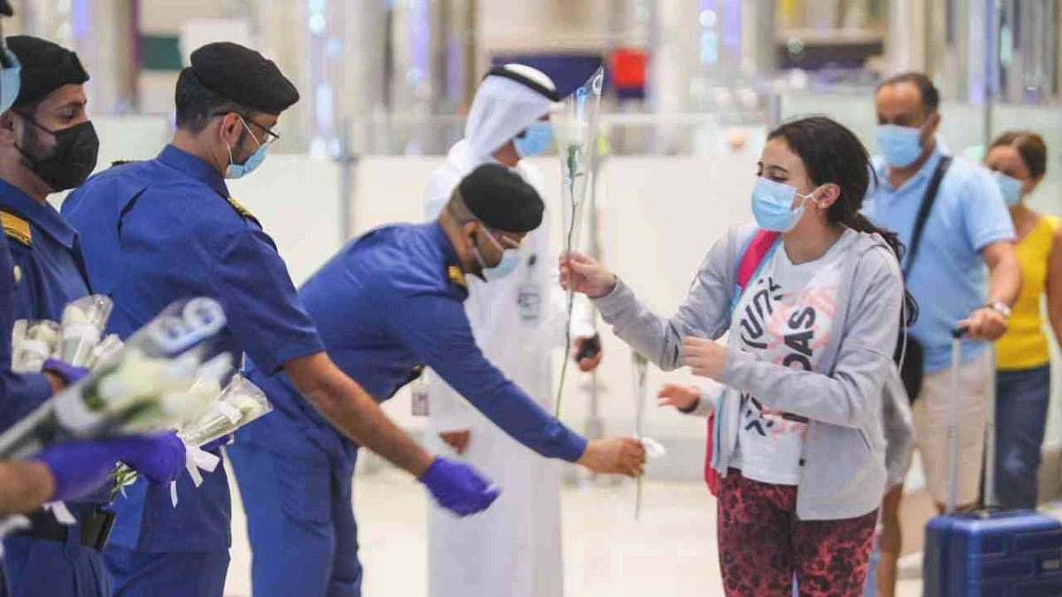 اللبنانيون الفارون من الانهيار في بلدهم يبحثون عن الأمن والرواتب في الإمارات